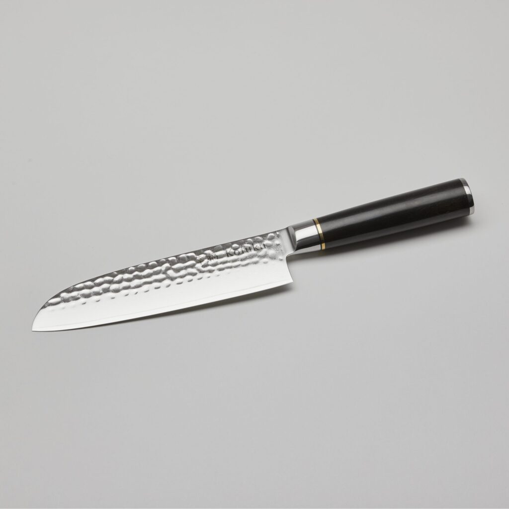 Kōfuku santokukniv i damaskusstål